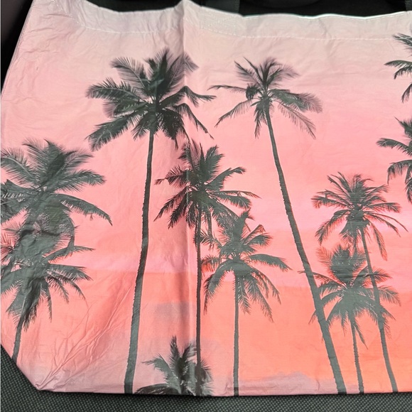 Aloha Collection Super Limited Edition Holo Holo Tote - Picture 5 of 6